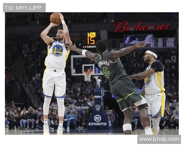 英雄联盟勇士队惜败步行者队,库里32分维金斯关键封盖难救主 英雄联盟勇士队惜败步行者队,库里32分维金斯关键封盖难救主